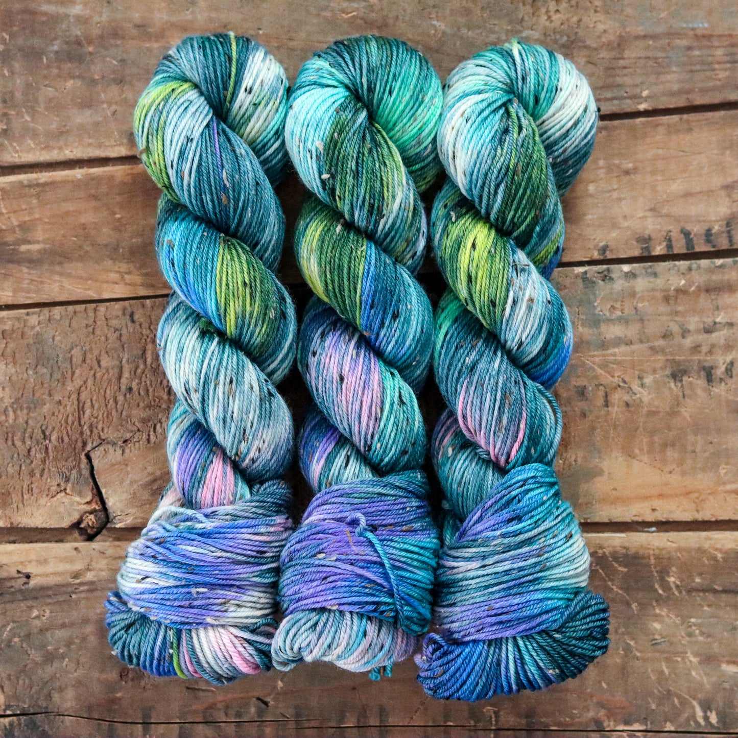 Aurora | wood lily dk
