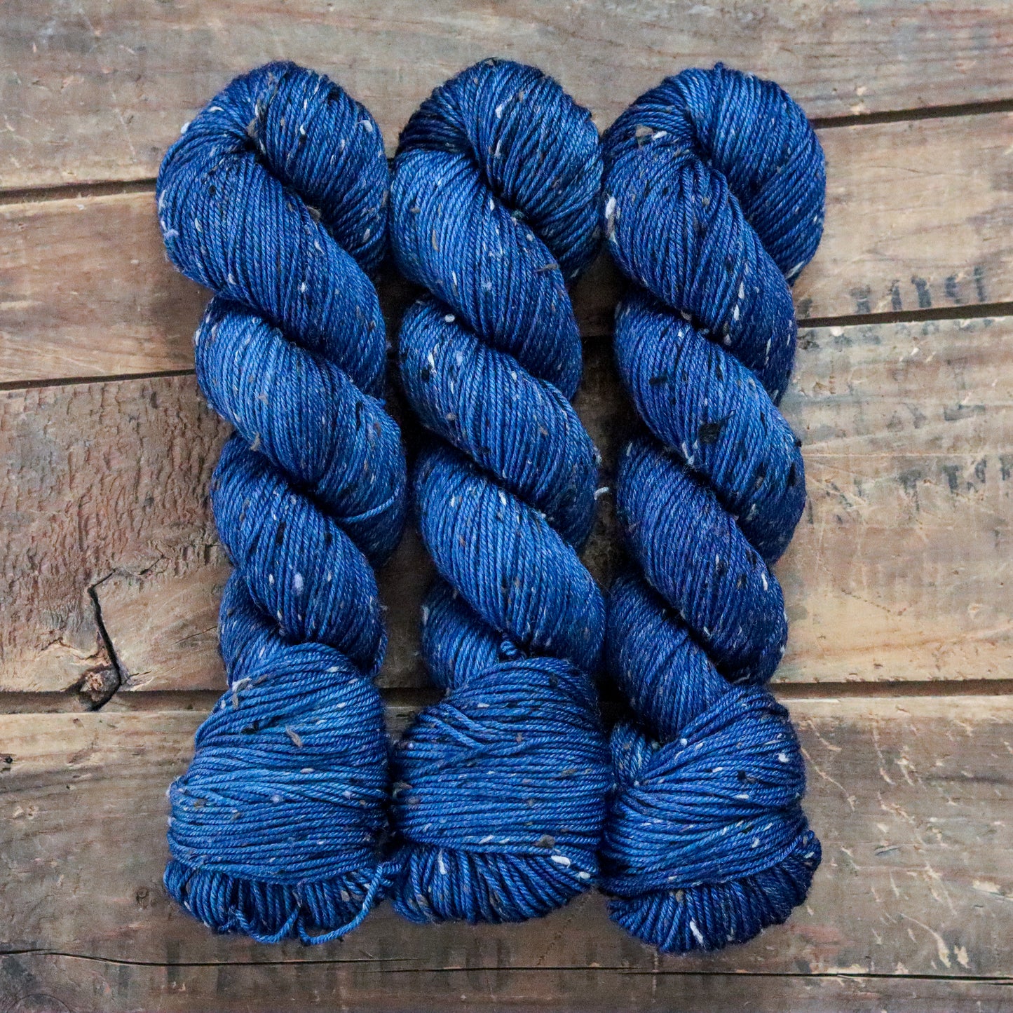 Stratos | wood lily dk