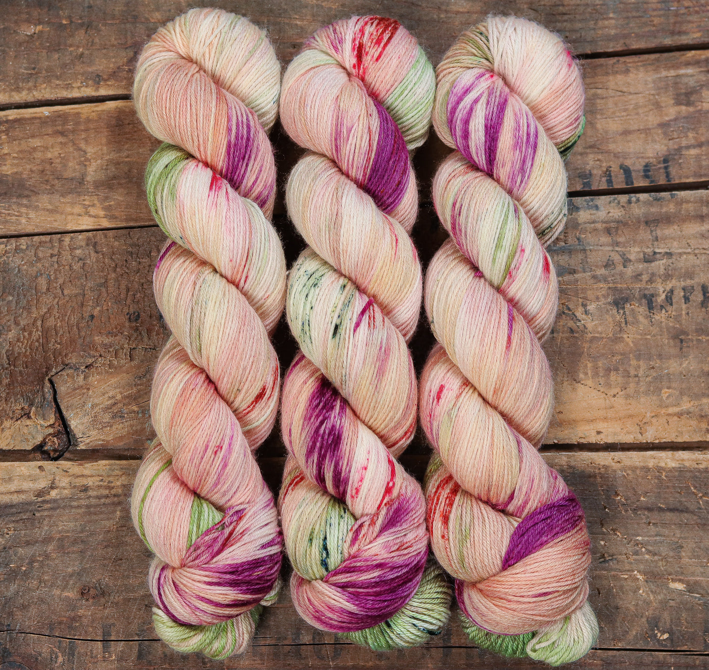 Peaches | violet sock