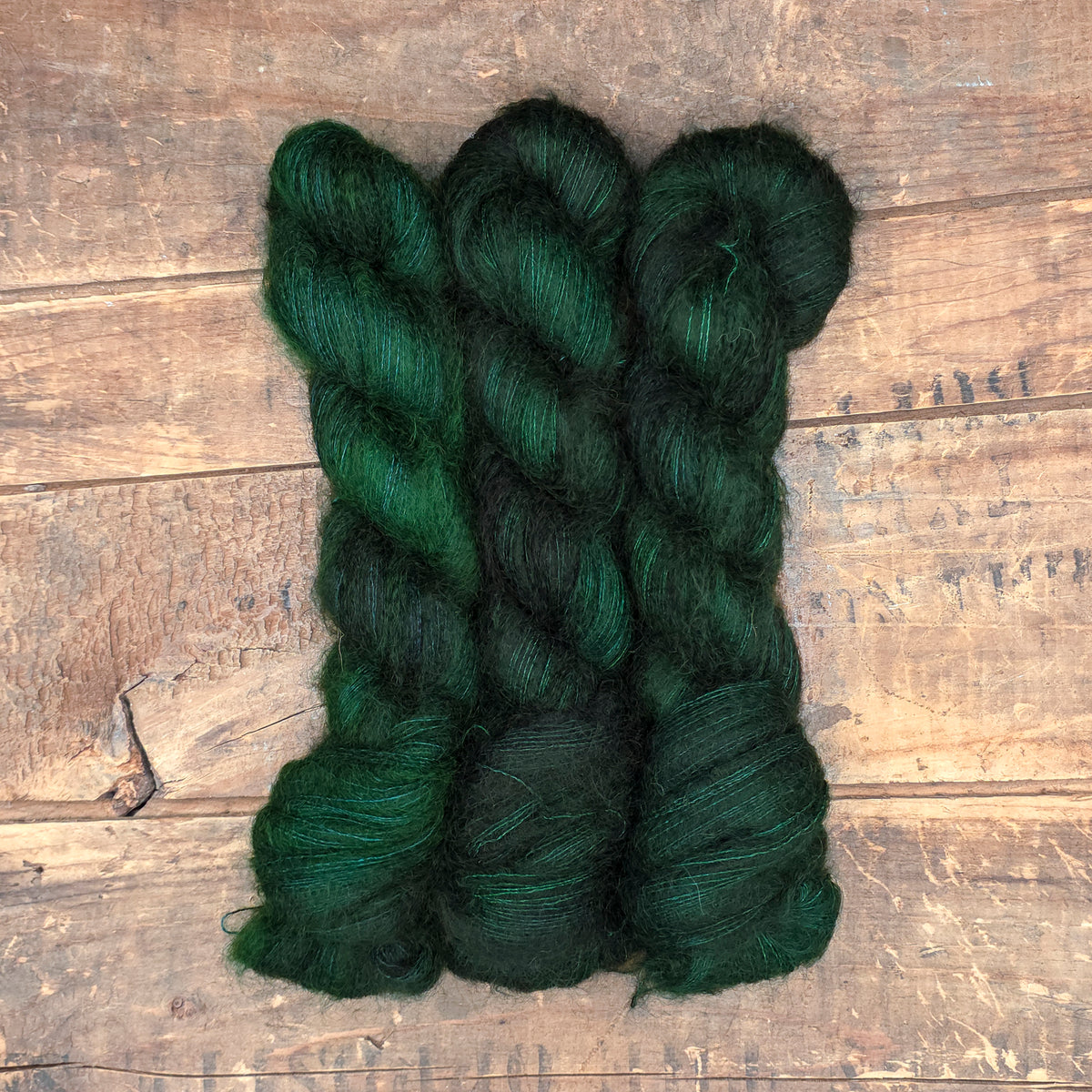 Black Emerald | anemone lace