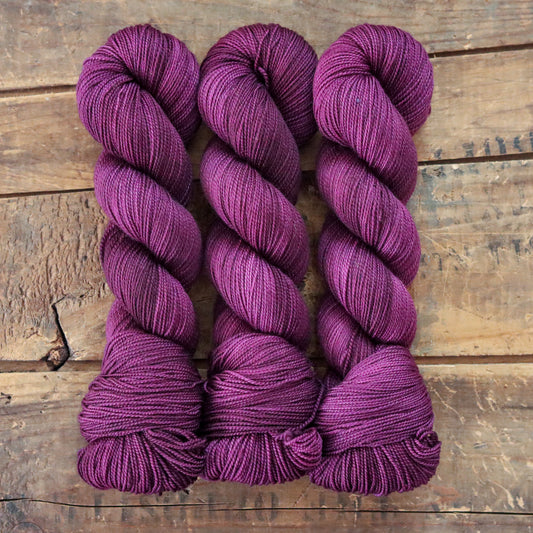 Aubergine | sweet pea sock