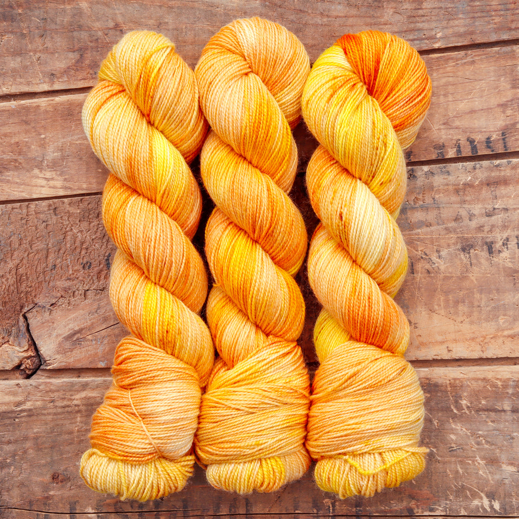 Bingo! Dino DNA | 2025 Jurassic Park Yarn Club