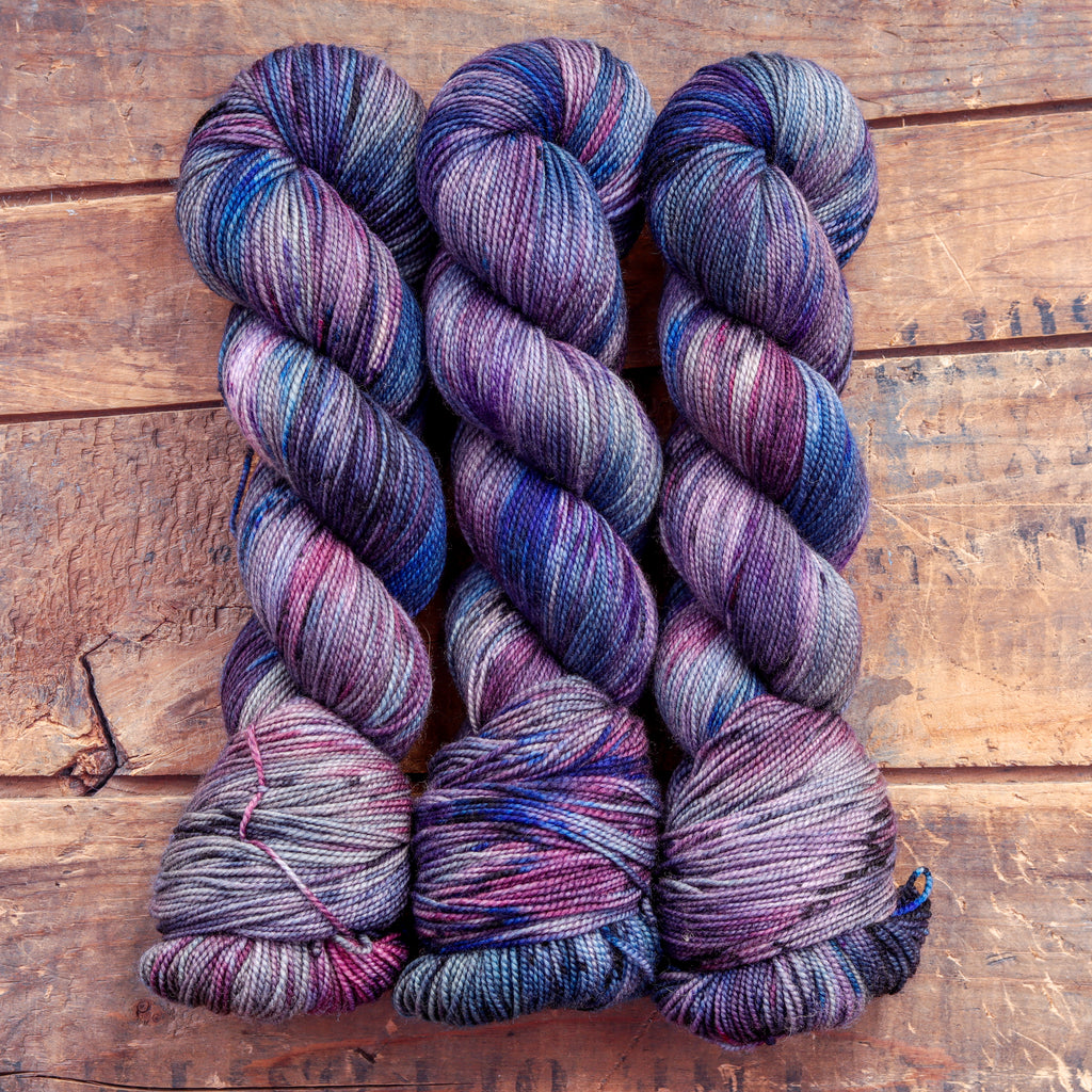 Hold Onto Your Butts | 2025 Jurassic Park Yarn Club