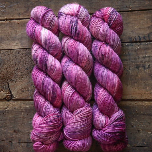 Huckleberry | violet sock