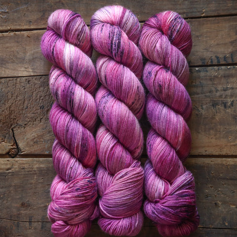 Huckleberry | violet sock