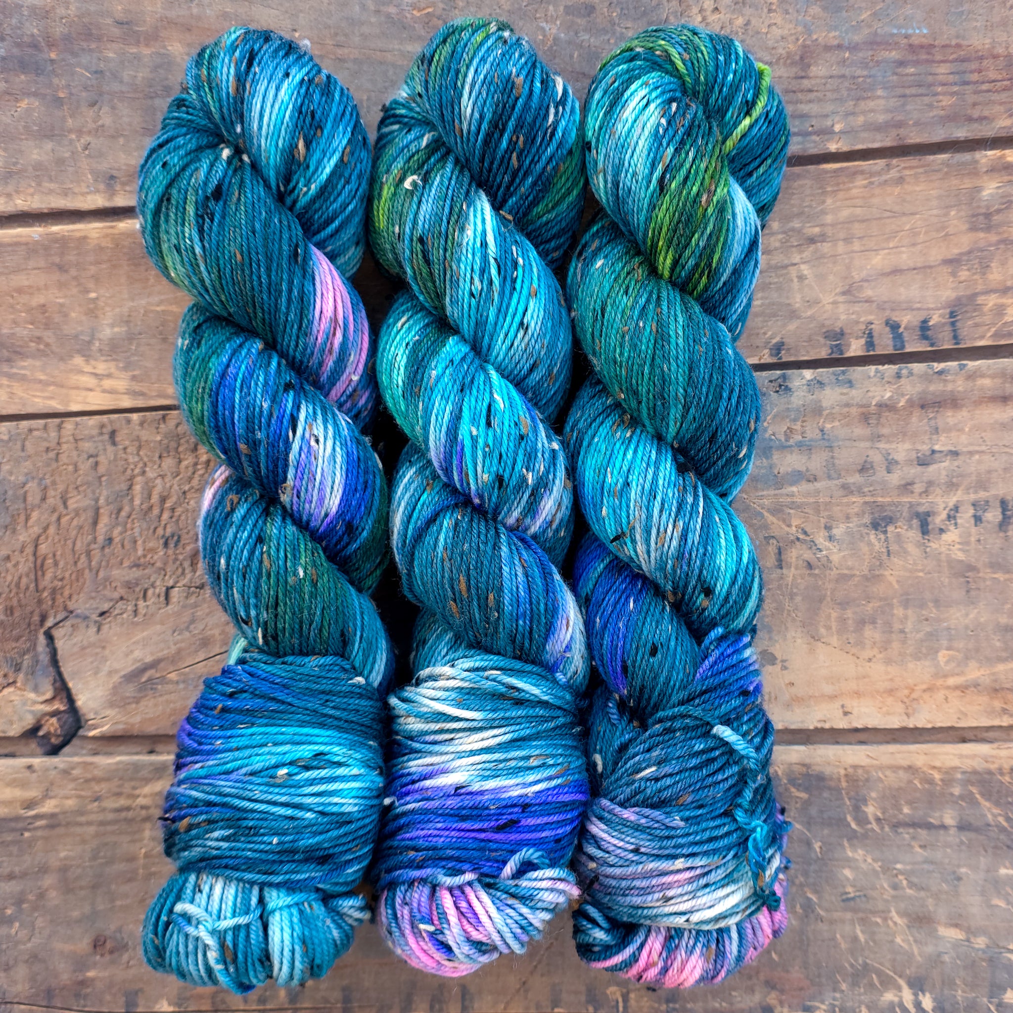 Aurora | wood lily dk