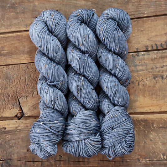 Graphite | wood lily dk