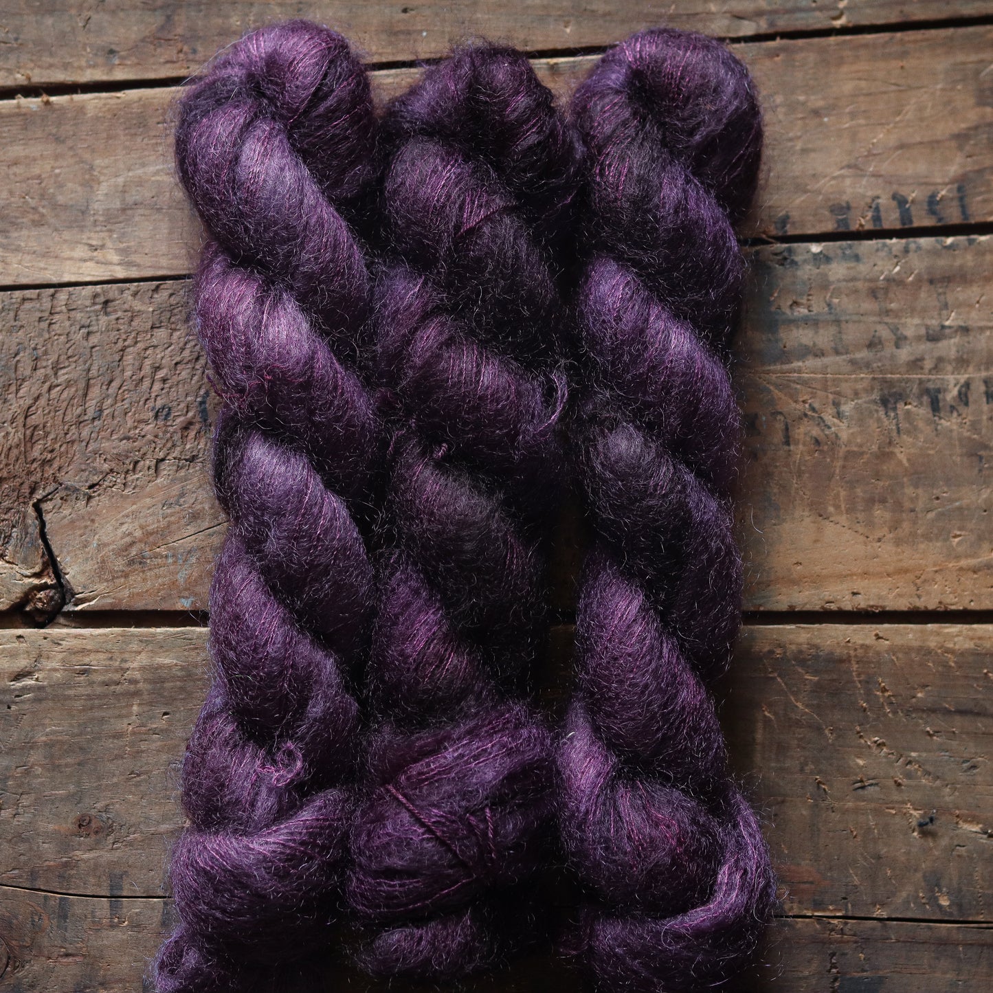 Aubergine | anemone lace