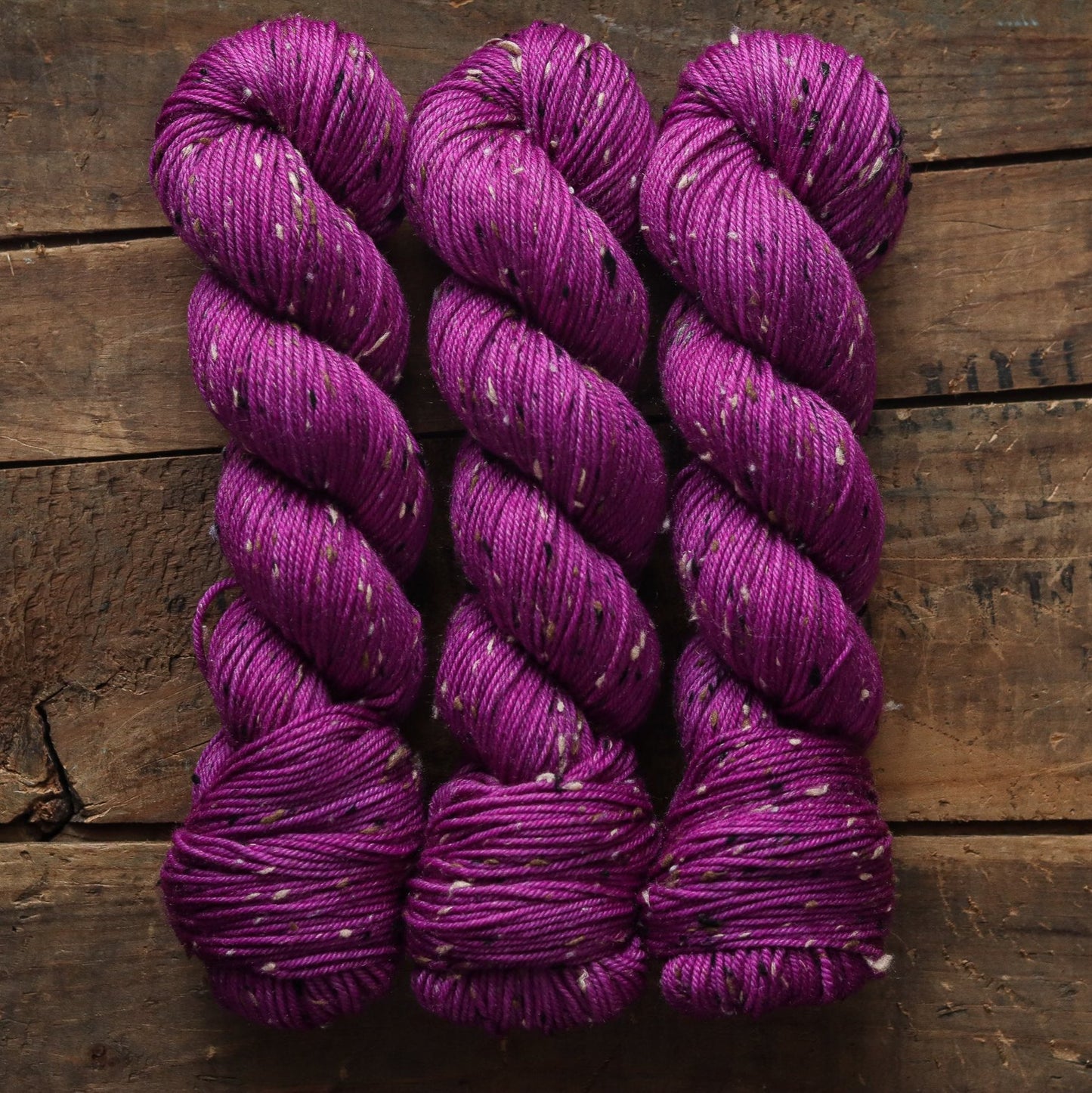 Berry Kiss | wood lily dk