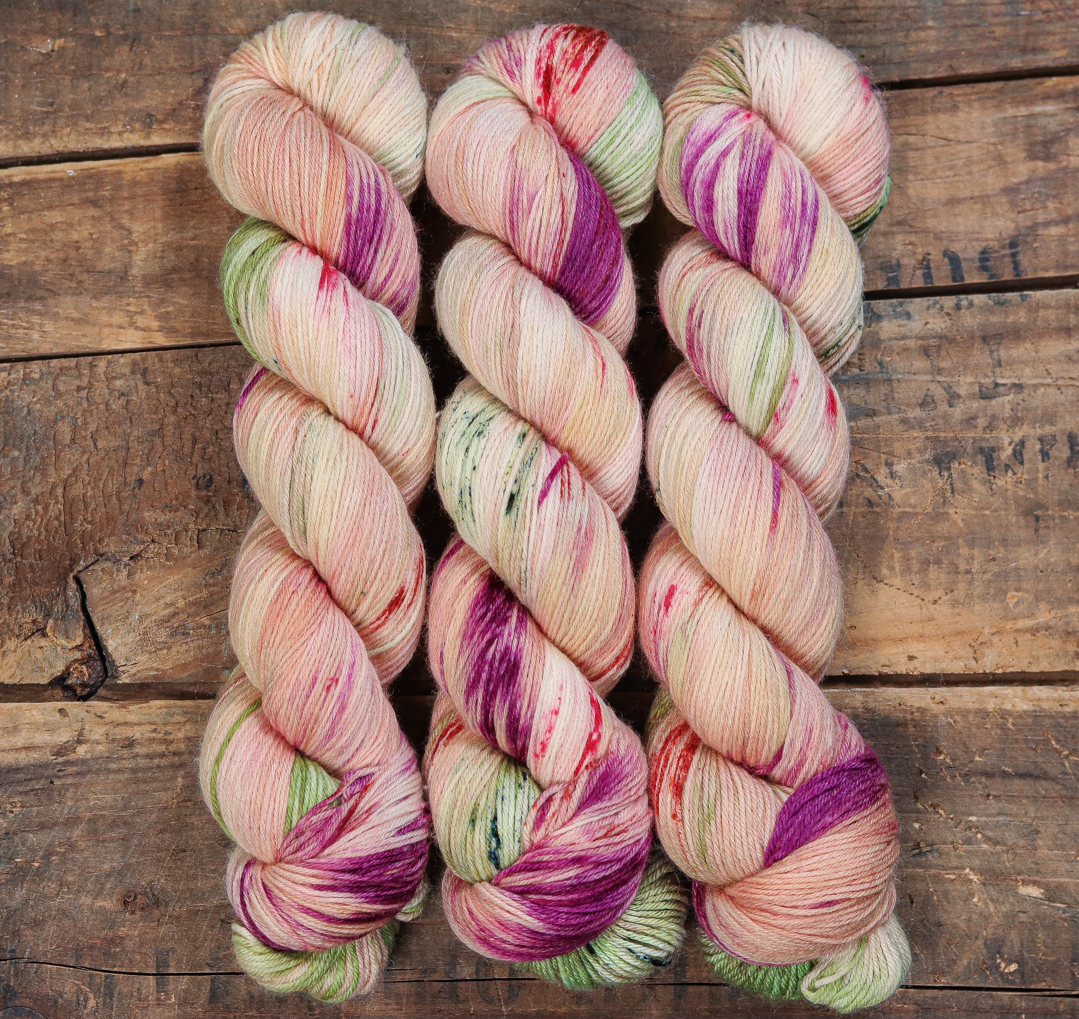 Peaches | violet sock